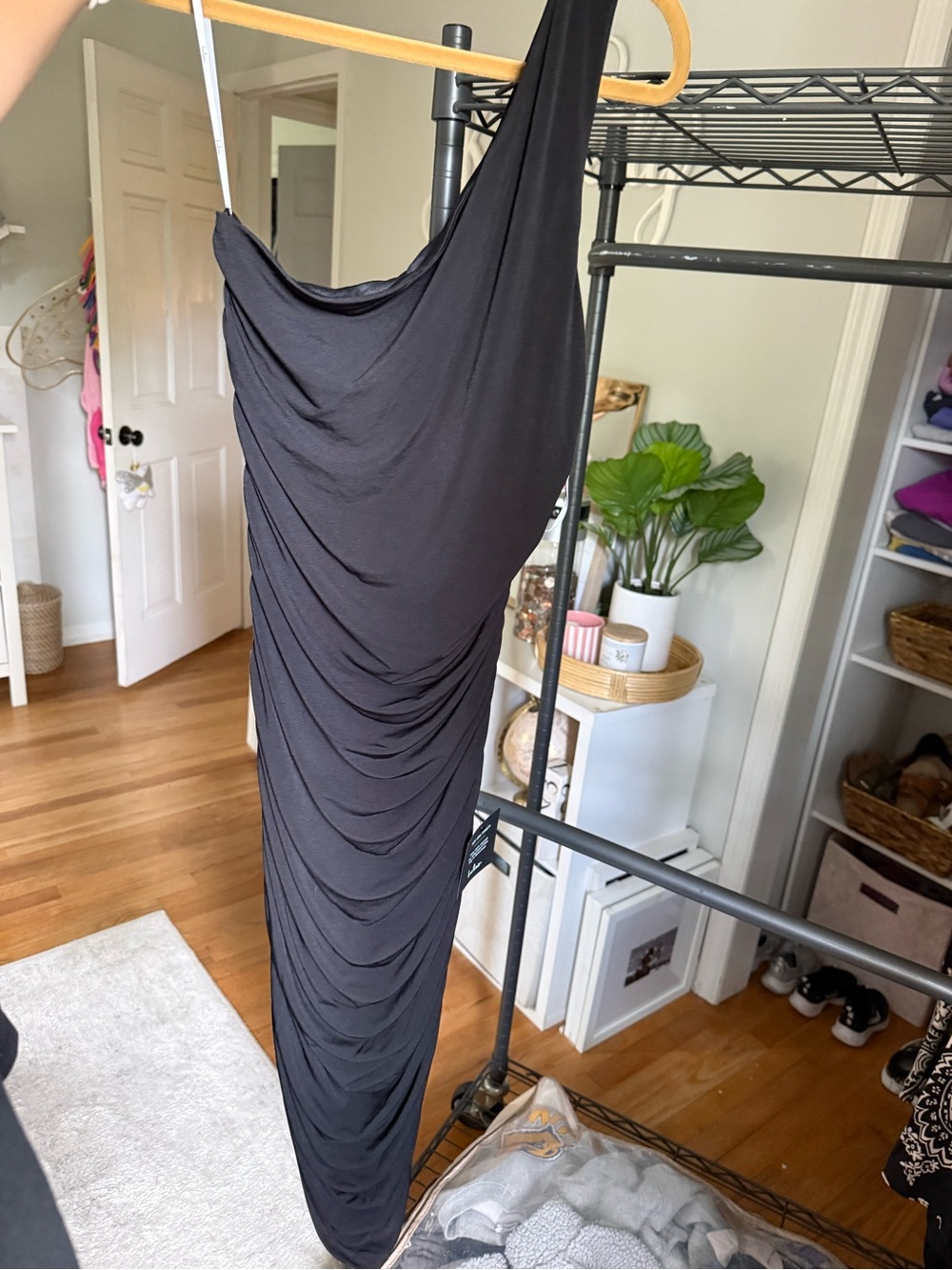 NWT!✨ Lulus Women’s Black One-Shoulder Ruched Dress